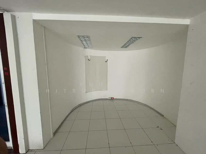 Ground Floor Commercial Space for Rent – Sukhumvit, Phrom Phong, Bangkok, Khlongtoei Nua, Watthana, Bangkok, , 175 sqm, Shophouse For Rent, by Pudis Chitrungsakorn, 500445849 - DDproperty.com