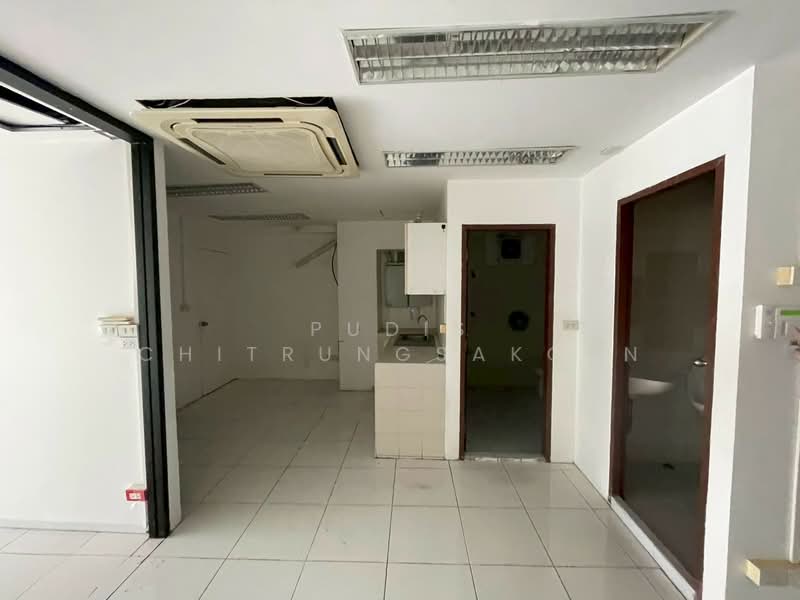 Ground Floor Commercial Space for Rent – Sukhumvit, Phrom Phong, Bangkok, Khlongtoei Nua, Watthana, Bangkok, , 175 sqm, Shophouse For Rent, by Pudis Chitrungsakorn, 500445849 - DDproperty.com