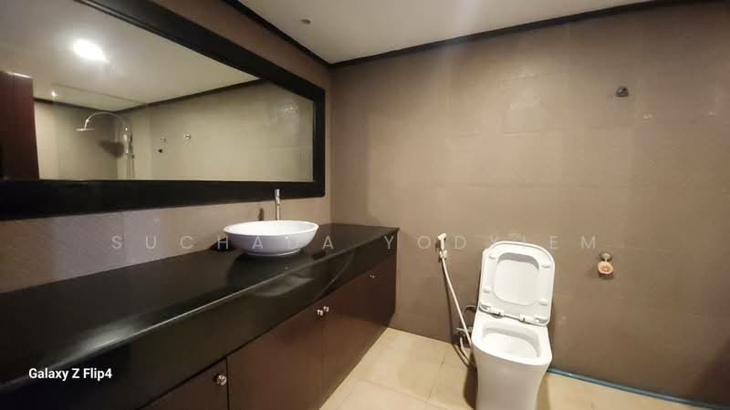 State Tower, Bangkok, 1055 Silom Road, Silom, Bang Rak, Bangkok, 1 Bedroom, 68 sqm, Condo For Sale, by Suchada Yodyiem, 500445878 - DDproperty.com