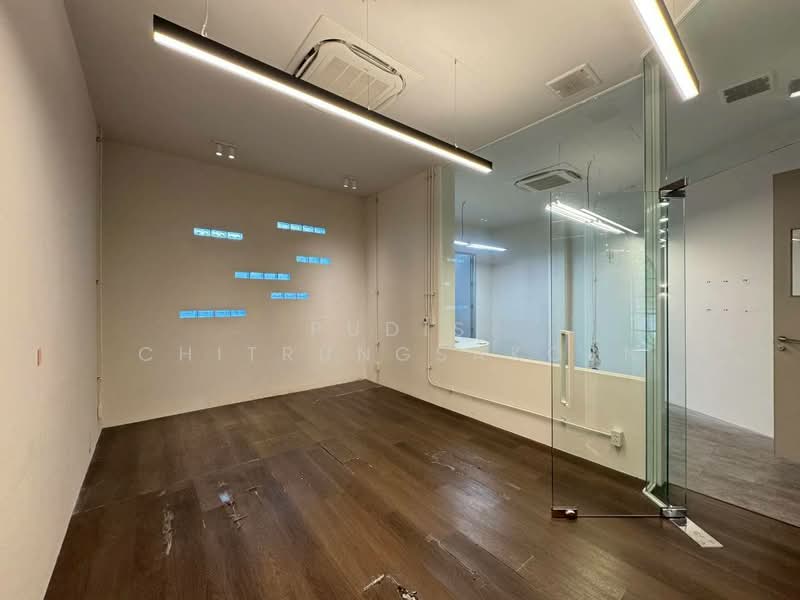 Showroom / Office Building for Rent – Sukhumvit, Thong Lo, Bangkok, Khlong Tan Nua, Watthana, Bangkok, , 1,000 sqm, Office Space For Rent, by Pudis Chitrungsakorn, 500445883 - DDproperty.com