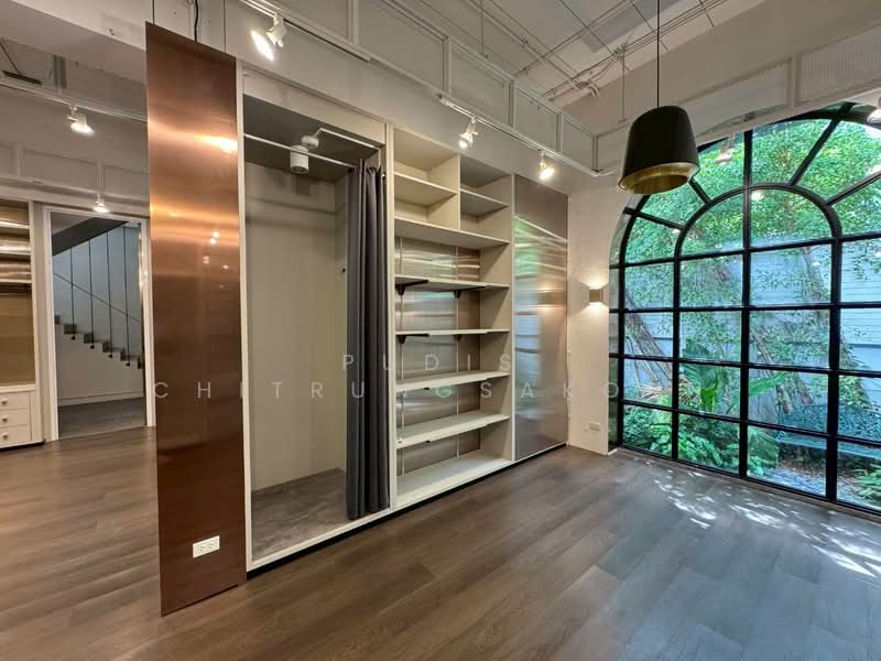 Showroom / Office Building for Rent – Sukhumvit, Thong Lo, Bangkok, Khlong Tan Nua, Watthana, Bangkok, , 1,000 sqm, Office Space For Rent, by Pudis Chitrungsakorn, 500445883 - DDproperty.com