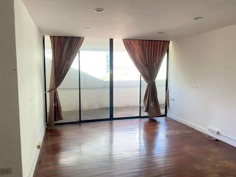 Showroom for Rent – Si Ayutthaya, Phaya Thai | Two Connected Buildings, Bangkok, Thung Phaya Thai, Ratchathewi, Bangkok, , 1,050 sqm, Office Space For Rent, by Pudis Chitrungsakorn, 500445902 - DDproperty.com