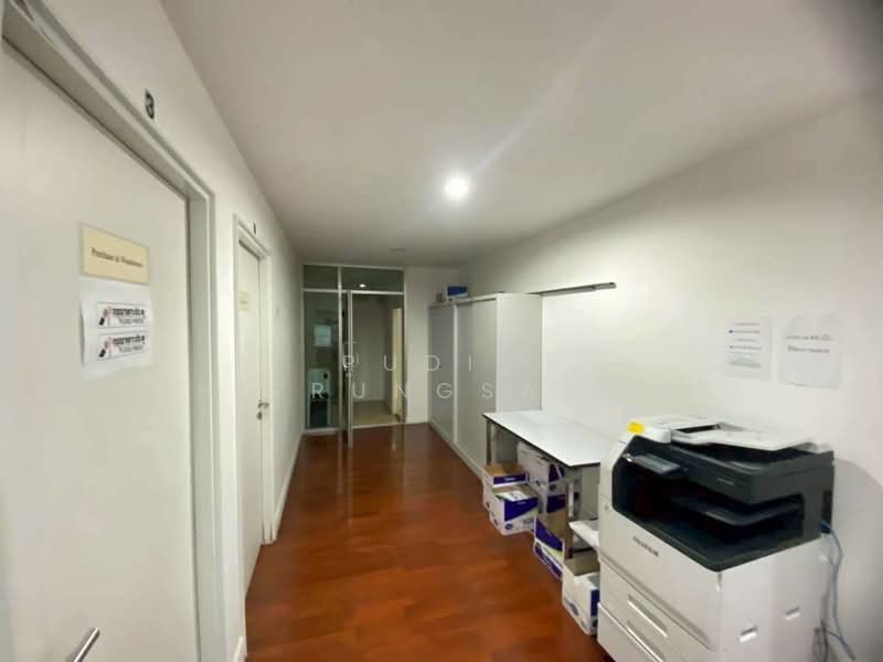 Showroom for Rent – Si Ayutthaya, Phaya Thai | Two Connected Buildings, Bangkok, Thung Phaya Thai, Ratchathewi, Bangkok, , 1,050 sqm, Office Space For Rent, by Pudis Chitrungsakorn, 500445902 - DDproperty.com