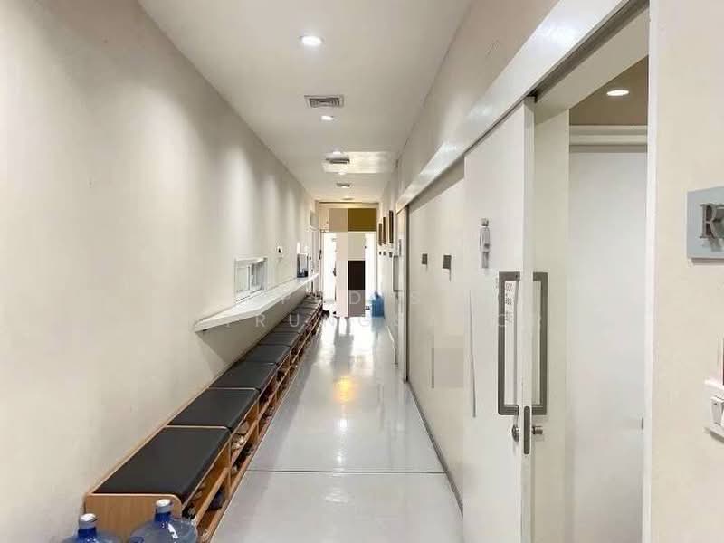 Showroom for Rent – Si Ayutthaya, Phaya Thai | Two Connected Buildings, Bangkok, Thung Phaya Thai, Ratchathewi, Bangkok, , 1,050 sqm, Office Space For Rent, by Pudis Chitrungsakorn, 500445902 - DDproperty.com
