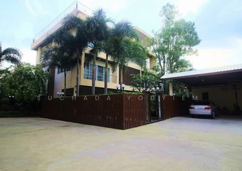 undefined, Bangkok, Bang Chak, Phra Khanong, Bangkok, 6 Bedrooms, 3,200 sqm, Single Detached House For Sale, by Suchada Yodyiem, 500445938 - DDproperty.com