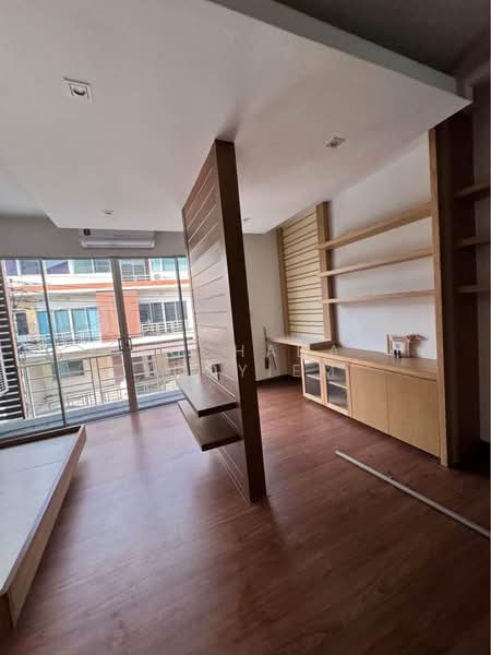 undefined, Bangkok, Phlapphla, Wang Thonglang, Bangkok, 3 Bedrooms, 187 sqm, Townhouse For Sale, by Suchada Yodyiem, 500445951 - DDproperty.com