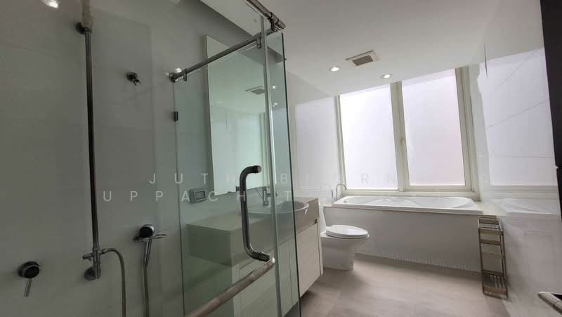 Siri Residence, Bangkok, 21 Soi Sukhumvit 24, Khong Tan, Khlong Toei, Bangkok, 3 Bedrooms, 142 sqm, Condo For Rent, by Juthabhorn Uppachit (Amy), 500445956 - DDproperty.com