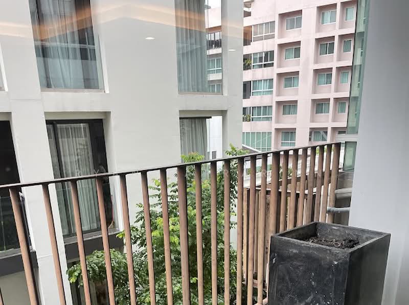 The Clover Thonglor Residence, Bangkok, Soi Sukhumvit 55, Khlong Tan Nua, Watthana, Bangkok, 3 Bedrooms, 110 sqm, Condo For Rent, by Ryan Tarrarinn, 500446032 - DDproperty.com
