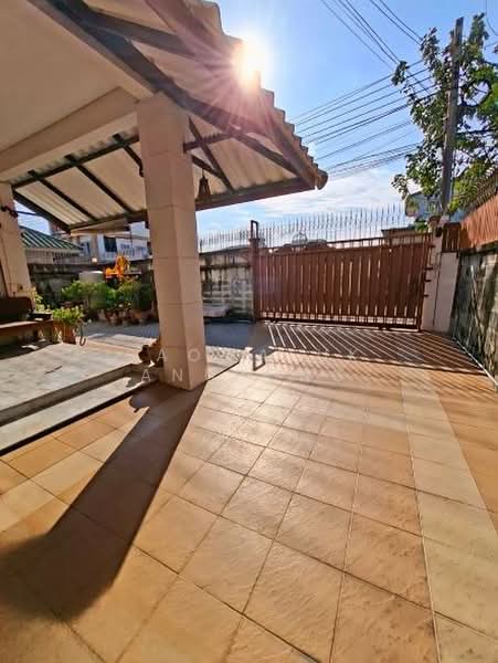 บ้านเดี่ยว 2 ชั้น ลาดปลาเค้า 72 อนุสาวรีย์ บางเขน, Bangkok, Anusaowari, Bang Khen, Bangkok, 4 Bedrooms, 200 sqm, Single Detached House For Sale, by Saowaluk Anupong, 500446054 - DDproperty.com
