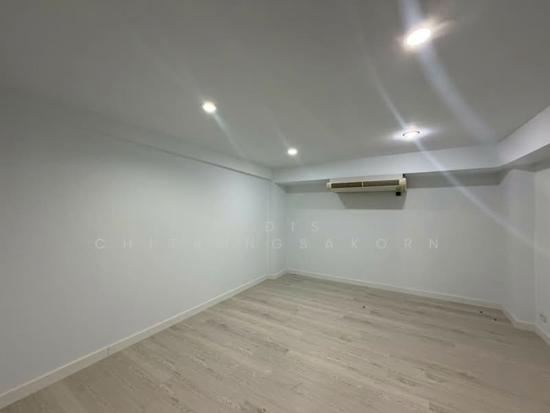 2-Unit Commercial Building for Rent – Lat Phrao, Wang Hin, Bangkok, Lat Phrao, Bangkok, , 290 sqm, Shophouse For Rent, by Pudis Chitrungsakorn, 500446069 - DDproperty.com