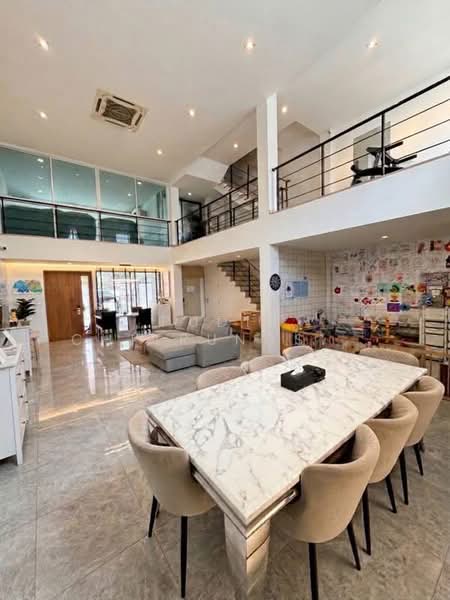 Luxury 4-Storey Townhome for Rent & Sale – Chokchai 4, Satriwit 2, Bangkok, Lat Phrao, Bangkok, 3 Bedrooms, 385 sqm, Townhouse For Rent, by Pudis Chitrungsakorn, 500446072 - DDproperty.com