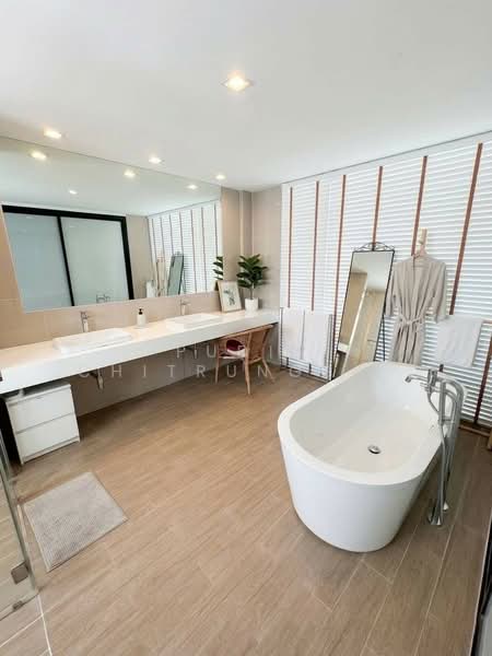 Luxury 4-Storey Townhome for Rent & Sale – Chokchai 4, Satriwit 2, Bangkok, Lat Phrao, Bangkok, 3 Bedrooms, 385 sqm, Townhouse For Rent, by Pudis Chitrungsakorn, 500446072 - DDproperty.com