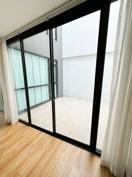 Luxury 4-Storey Townhome for Rent & Sale – Chokchai 4, Satriwit 2, Bangkok, Lat Phrao, Bangkok, 3 Bedrooms, 385 sqm, Townhouse For Rent, by Pudis Chitrungsakorn, 500446072 - DDproperty.com