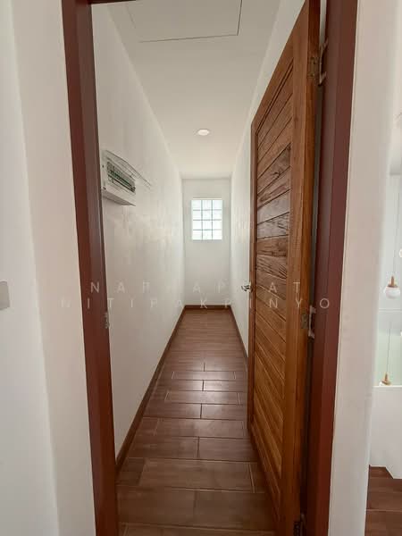 Brand-New Two-Storey Pool Villa for Rent in Beachside Bang Saray, Chon Buri (Pattaya), เทศบาล 5, Bang Sa-re, Sattahip, Chon Buri (Pattaya), 3 Bedrooms, 200 sqm, Single Detached House For Rent, by Naphaphat Nitipakpinyo, 500446093 - DDproperty.com