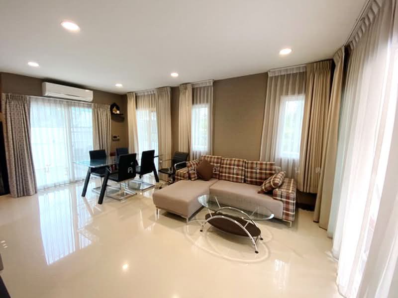 Baan Klang Muang Rama 9 (Motorway), Bangkok, New Bangkok-Chonburi Road, Suan Luang, Bangkok, 3 Bedrooms, 160 sqm, Townhouse For Rent, by นัฐพงค์ มณีอัครเนตร, 500446127 - DDproperty.com
