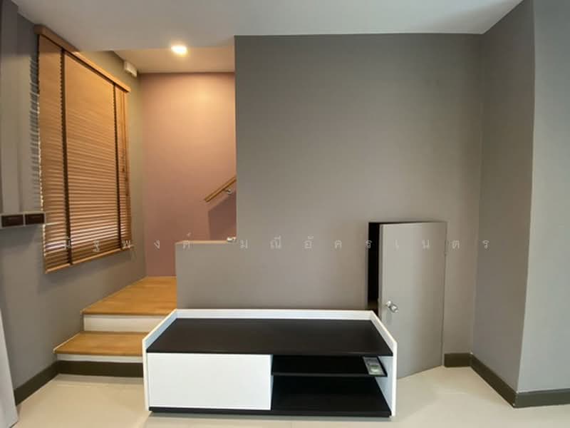 Baan Klang Muang Rama 9 (Motorway), Bangkok, New Bangkok-Chonburi Road, Suan Luang, Bangkok, 3 Bedrooms, 160 sqm, Townhouse For Rent, by นัฐพงค์ มณีอัครเนตร, 500446127 - DDproperty.com