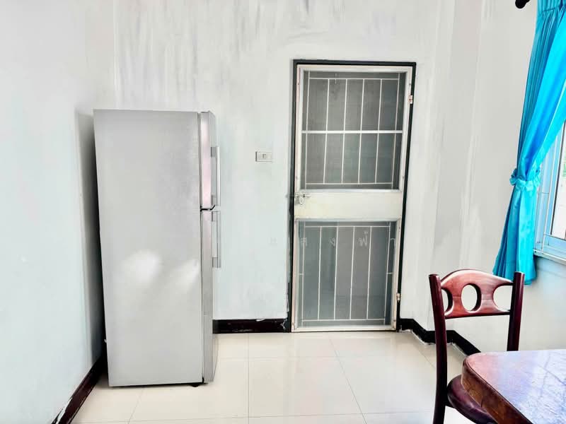 ให้เช่าทาวน์โฮม ม.บูรพาแลนด์ อัสสัมชัญ ศรีราชา, Chon Buri (Pattaya), Si Racha, Chon Buri (Pattaya), 2 Bedrooms, 75 sqm, Townhouse For Rent, by Dusit Saengfa, 500446148 - DDproperty.com