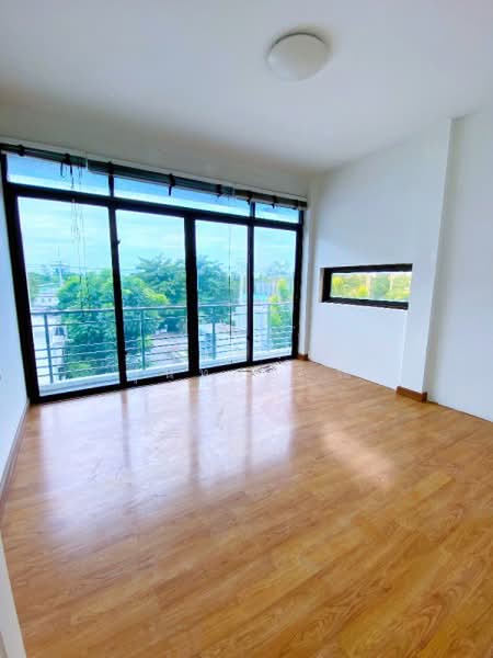 ไม่พบโครงการ, Nonthaburi, รัตนาธิเบศ, Bang Rak Noi, Muang Nonthaburi, Nonthaburi, 5 Bedrooms, 250 sqm, Townhouse For Rent, by ณัฐพงศ์ สุนทรอรุณ, 500446159 - DDproperty.com