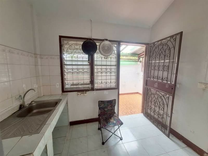 Nakkila Laem Thong Village, Bangkok, Saphan Sung, Bangkok, 3 Bedrooms, 100 sqm, Townhouse For Sale, by คุณ ปิยวัฒน์ ฟุ้งเฟื่อง (วัฒ), 500446242 - DDproperty.com