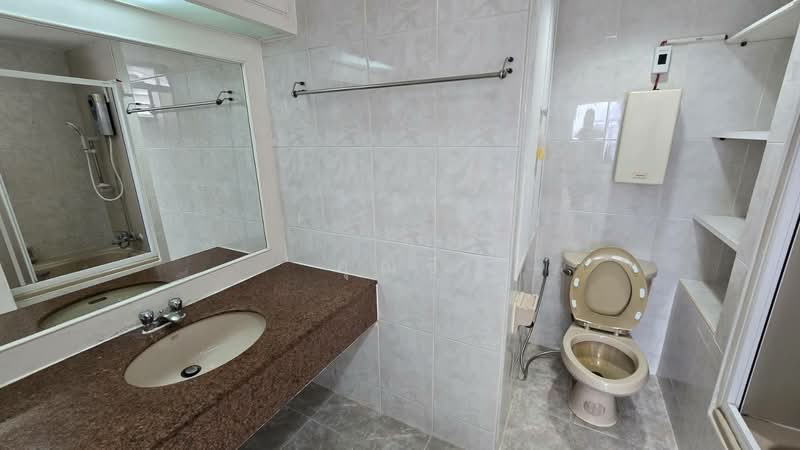 Tai Ping Towers, Bangkok, 582 Soi Sukhumvit 63, Khlong Tan Nua, Watthana, Bangkok, 4 Bedrooms, 252 sqm, Condo For Rent, by คุณซี, 500446291 - DDproperty.com