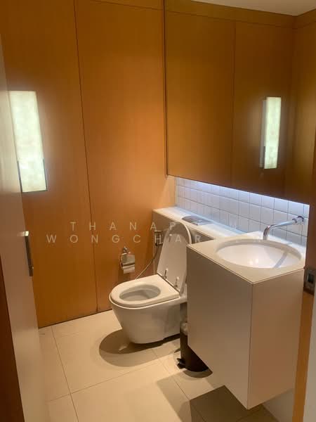 Domus 16, Bangkok, 19 Soi Sukhumvit 16, Khlong Toei, Bangkok, 2 Bedrooms, 167 sqm, Condo For Rent, by Thanaporn Wongcharoen, 500446339 - DDproperty.com