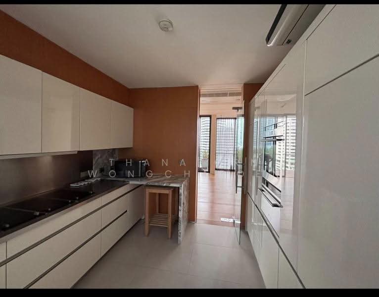 Domus 16, Bangkok, 19 Soi Sukhumvit 16, Khlong Toei, Bangkok, 3 Bedrooms, 167 sqm, Condo For Rent, by Thanaporn Wongcharoen, 500446339 - DDproperty.com