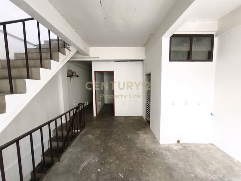 ทำเลดีศักยภาพสูงใจกลางเมือง! ขายอาคารพาณิชย์ 4.5 ชั้น, Bangkok, Samsen Nok, Huai Khwang, Bangkok, , 250 sqm, Shophouse For Sale, by Pattanan Apirayothin, 500446368 - DDproperty.com