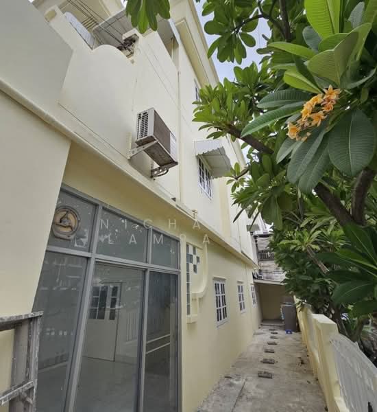 4-BR Townhouse, Bangkok, Lat Phrao, Bangkok, 4 Bedrooms, 144 sqm, Townhouse For Sale, by Nicha Na Lampang, 500446393 - DDproperty.com