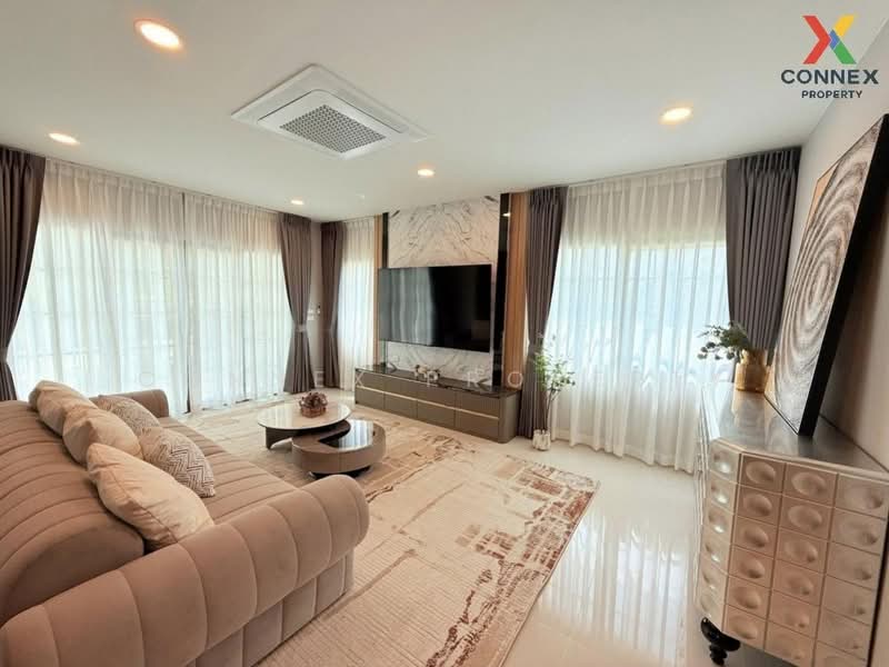 Centro Bangna, Samut Prakan, 111 Soi 3, Bang Kaeo, Bang Plee, Samut Prakan, 4 Bedrooms, 303 sqm, Single Detached House For Rent, by Connex Property, 500446414 - DDproperty.com