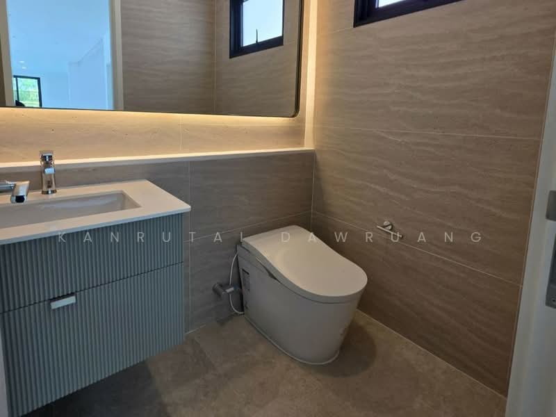 Narinsiri Krungthep Kreetha, Bangkok, Saphan Sung, Bangkok, 5 Bedrooms, 530 sqm, Single Detached House For Rent, by Kanrutai Dawruang, 500446422 - DDproperty.com