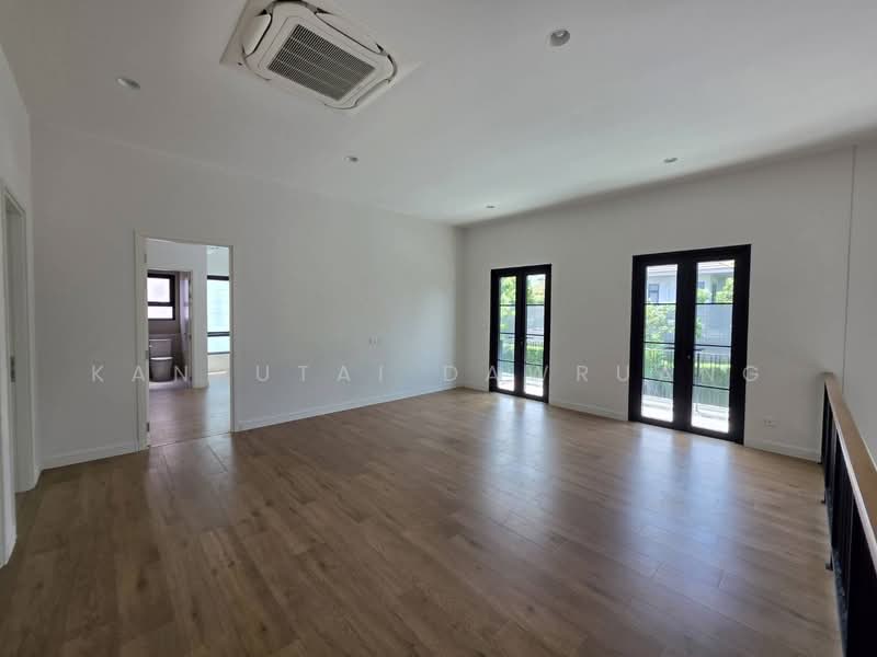 Narinsiri Krungthep Kreetha, Bangkok, Saphan Sung, Bangkok, 5 Bedrooms, 530 sqm, Single Detached House For Rent, by Kanrutai Dawruang, 500446422 - DDproperty.com