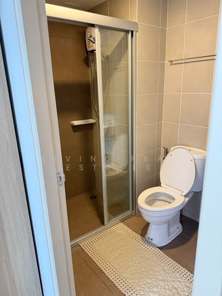 Lumpini Selected Charan 65-Sirinthon Station, Bangkok, Soi Charan Sanitwong 65, Bang Bamru, Bang Phlat, Bangkok, 1 Bedroom, 28 sqm, Condo For Rent, by Living Real Estates, 500446450 - DDproperty.com