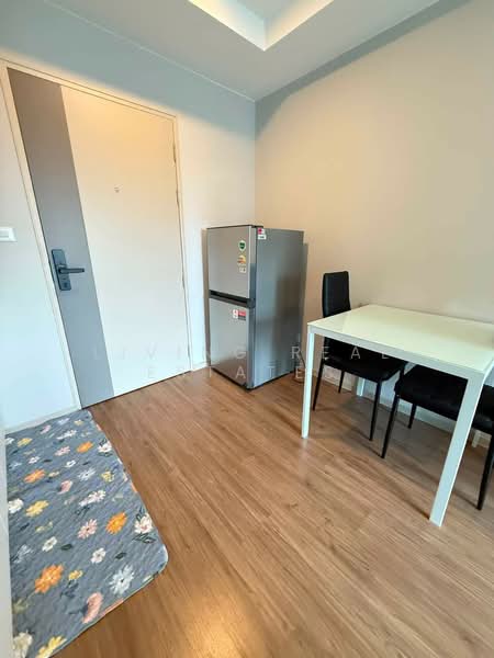 Lumpini Selected Charan 65-Sirinthon Station, Bangkok, Soi Charan Sanitwong 65, Bang Bamru, Bang Phlat, Bangkok, 1 Bedroom, 28 sqm, Condo For Rent, by Living Real Estates, 500446450 - DDproperty.com
