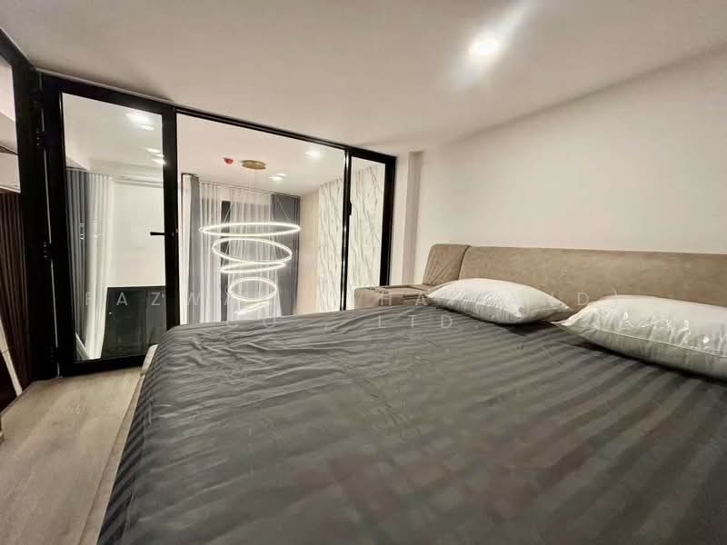 SOHO Bangkok Ratchada, Bangkok, 74 Pracha Rat Bamphen Rd, Huai Khwang, Bangkok, 1 Bedroom, 38 sqm, Condo For Rent, by Fazwaz (Thailand) Co., Ltd., 500446488 - DDproperty.com