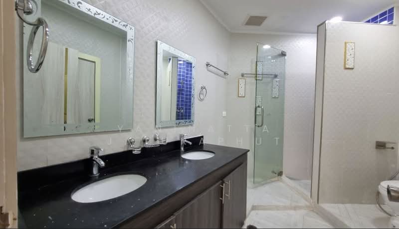 President Park Sukhumvit 24, Bangkok, 99 Sukhumvit 24 Alley, Khlongtoei Nua, Watthana, Bangkok, 2 Bedrooms, 100 sqm, Condo For Rent, by Yaninatta Jaturaphut, 500446529 - DDproperty.com