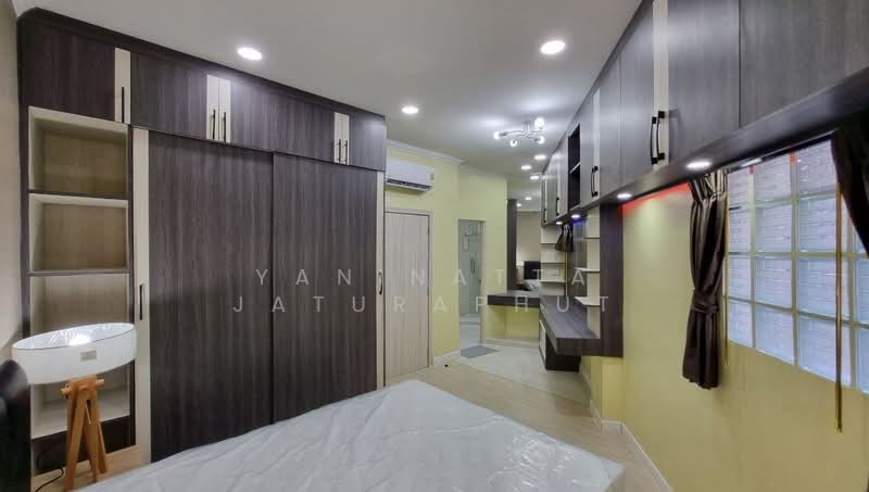 President Park Sukhumvit 24, Bangkok, 99 Sukhumvit 24 Alley, Khlongtoei Nua, Watthana, Bangkok, 2 Bedrooms, 100 sqm, Condo For Rent, by Yaninatta Jaturaphut, 500446529 - DDproperty.com