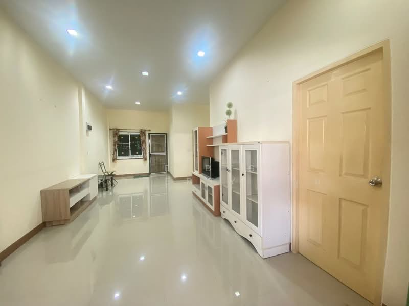 นราสิริ ศรีราชา, Rayong, Pluak Daeng, Rayong, 3 Bedrooms, 100 sqm, Semi-Detached House (Twin House) For Sale, by The Best Property หนุ่ม, 500446573 - DDproperty.com