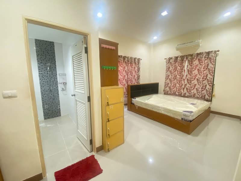 นราสิริ ศรีราชา, Rayong, Pluak Daeng, Rayong, 3 Bedrooms, 100 sqm, Semi-Detached House (Twin House) For Sale, by The Best Property หนุ่ม, 500446573 - DDproperty.com