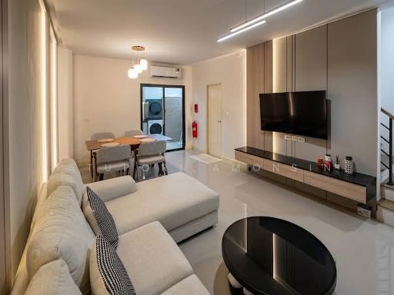 Baan Klang Muang Sukhumvit-Onnut, Bangkok, Soi On Nut 70/1, Prawet, Bangkok, 3 Bedrooms, 143 sqm, Townhouse For Rent, by Jatuporn Amonsin, 500446586 - DDproperty.com
