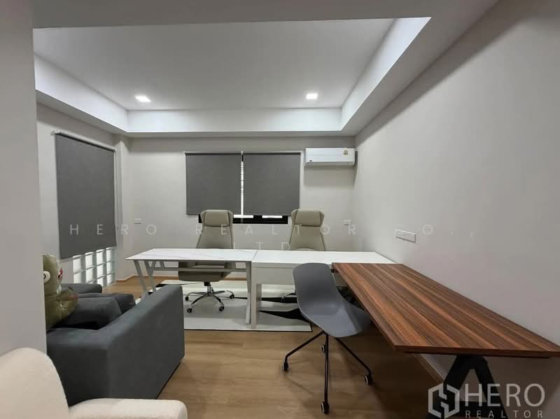 For Rent Home Office 151 sq.m. near BTS Punnawithi, Bang Chak, Bangkok HRE01130, Bangkok, สุขุมวิท, Bang Chak, Phra Khanong, Bangkok, 3 Bedrooms, 151 sqm, Townhouse For Rent, by Hero Realtor Co., Ltd., 500446620 - DDproperty.com