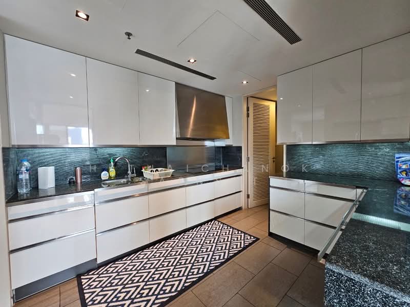 The Met Sathorn, Bangkok, 123 South Sathorn Road, Thung Maha Mek, Sathon, Bangkok, 3 Bedrooms, 225 sqm, Condo For Rent, by Hathaichanok Saenset, 500446632 - DDproperty.com
