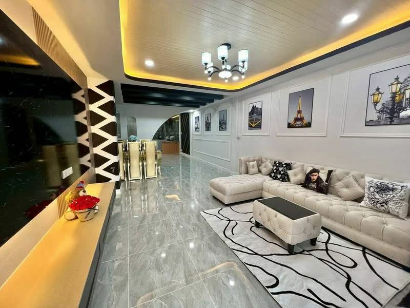 หมู่บ้านชลธี 2, Bangkok, Bang Chun, Khlong Sam Wa, Bangkok, 3 Bedrooms, 80 sqm, Townhouse For Sale, by สรภพ ยอดไชย (สีฝุ่น), 500446700 - DDproperty.com