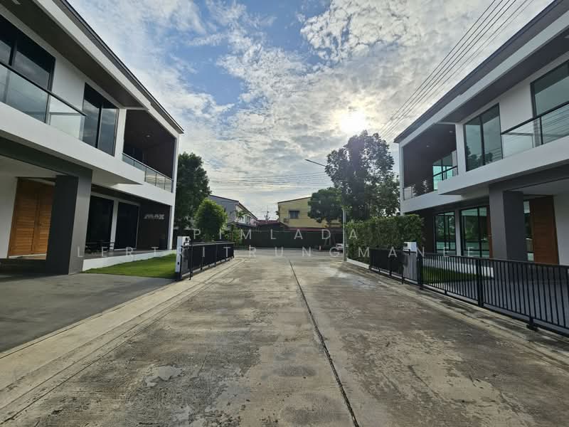 The Eternity Greenwood Rangsit-Wongwaen, Pathum Thani, Rangsit - Nakhon Nayok Road, Bang Yitho, Thanyaburi, Pathum Thani, 4 Bedrooms, 330 sqm, Single Detached House For Sale, by Pimlada Lertritrungmanee, 500446709 - DDproperty.com