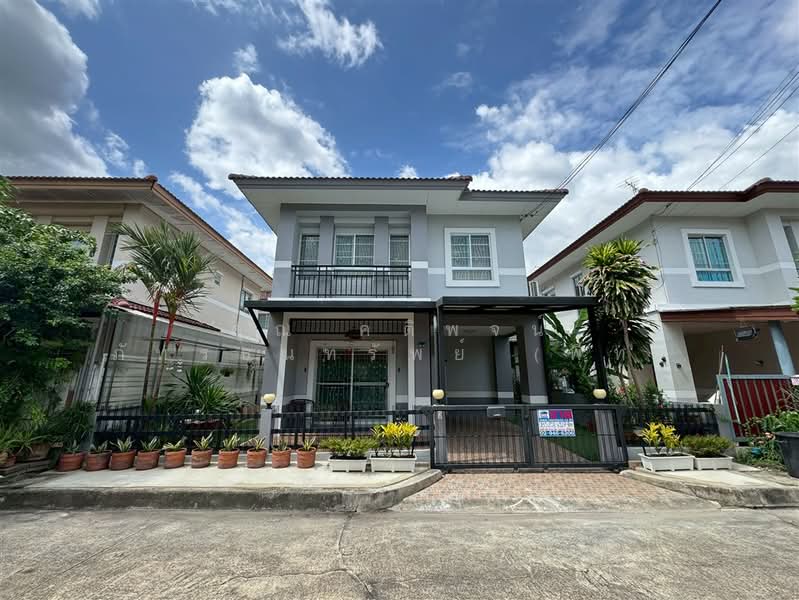 พร้อมพัฒน์2 รามอินทรา (Baan Phromphat 2 Ramintra), Bangkok, ถนนปัญญาอินทรา, Sam Wa Tawan Tok, Khlong Sam Wa, Bangkok, 3 Bedrooms, 140 sqm, Semi-Detached House (Twin House) For Sale, by คุณ คติพจน์ ภัทรธนทรัพย์ (พีท), 500446722 - DDproperty.com