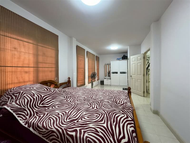 พร้อมพัฒน์2 รามอินทรา (Baan Phromphat 2 Ramintra), Bangkok, ถนนปัญญาอินทรา, Sam Wa Tawan Tok, Khlong Sam Wa, Bangkok, 3 Bedrooms, 140 sqm, Semi-Detached House (Twin House) For Sale, by คุณ คติพจน์ ภัทรธนทรัพย์ (พีท), 500446722 - DDproperty.com