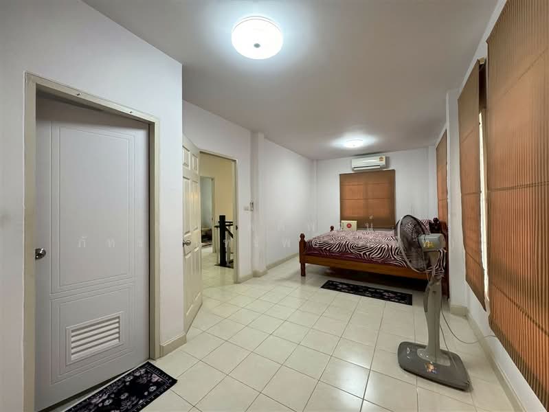 พร้อมพัฒน์2 รามอินทรา (Baan Phromphat 2 Ramintra), Bangkok, ถนนปัญญาอินทรา, Sam Wa Tawan Tok, Khlong Sam Wa, Bangkok, 3 Bedrooms, 140 sqm, Semi-Detached House (Twin House) For Sale, by คุณ คติพจน์ ภัทรธนทรัพย์ (พีท), 500446722 - DDproperty.com