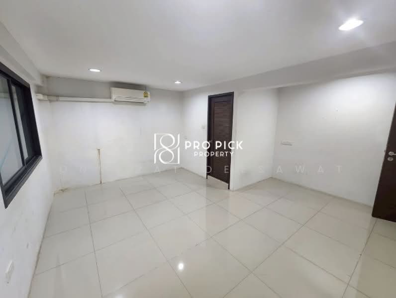 For Rent Home Office BTS Phrom Phong Sukhumvit Rama 4 Khlong Toei Bangkok PP-00460, Bangkok, พระราม4, Khlong Toei, Bangkok, 4 Bedrooms, 250 sqm, Townhouse For Rent, by Konrarat Deesawat, 500446728 - DDproperty.com