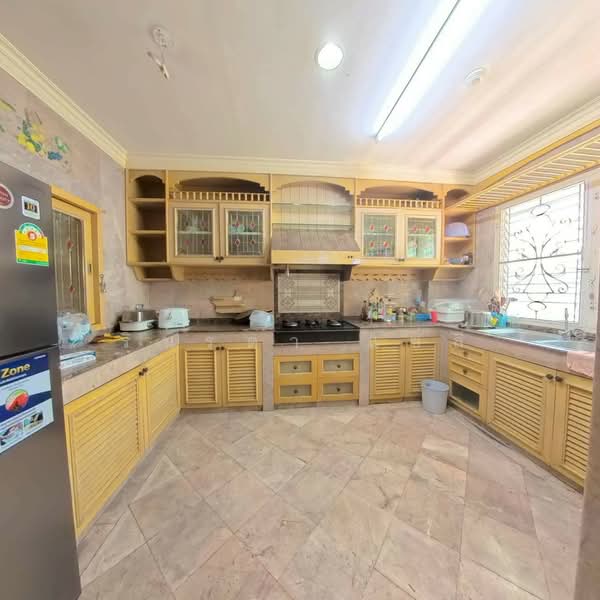 Nantawan Sukhumvit 77, Bangkok, Sukhumvit 77 (On Nut 44), Bang Chak, Phra Khanong, Bangkok, 5 Bedrooms, 350 sqm, Single Detached House For Sale, by Rinrada Saelee, 500446729 - DDproperty.com