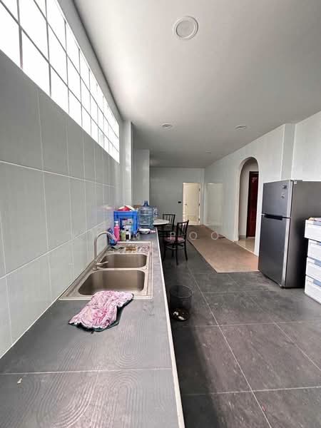 For Sale / Rent: 2-Storey Detached House with Warehouse & Office | Bang Phli, Samut Prakan (SPSSR327, Samut Prakan, Bang Chalong, Bang Plee, Samut Prakan, 8 Bedrooms, 1,547 sqm, Single Detached House For Rent, by Khun Poon, 500446734 - DDproperty.com