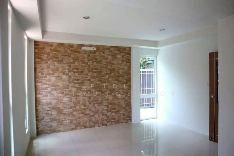 บ้านเดี่ยว 2 ชั้น ให้เช่าและขาย | วิภาวดี - ลาดพร้าว, กรุงเทพ, จอมพล, จตุจักร, กรุงเทพ, 216 ตร.ม., บ้านเดี่ยว ให้เช่า, โดย Pudis Chitrungsakorn, 500446752 - DDproperty.com